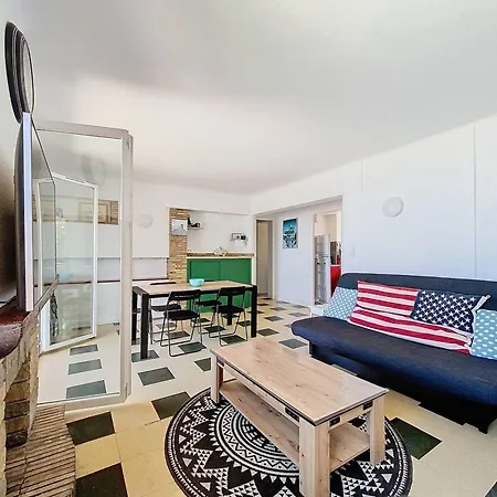 Appartement En Bord De Avec Terrasse, Parking Prive, Wifi Et Equipements Modernes - Fr-1-770-15 *