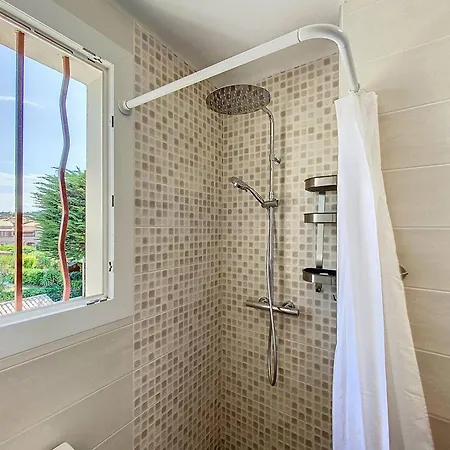 아파트 En Bord De Avec Terrasse, Parking Prive, Wifi Et Equipements Modernes - Fr-1-770-15 *